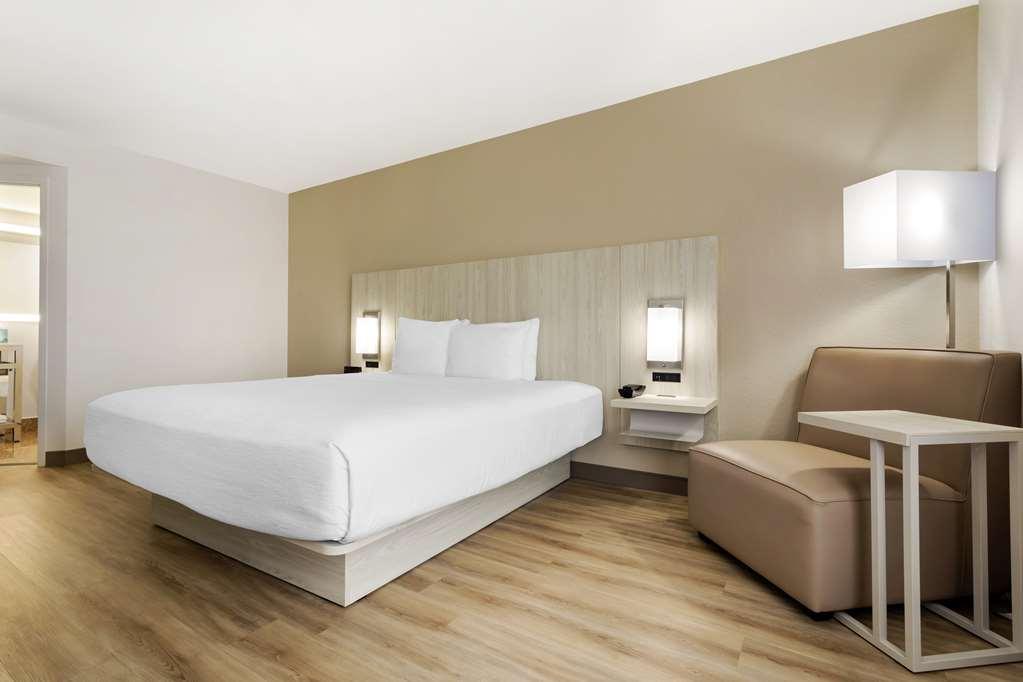 Best Western Plus Sugar Land/Stafford 객실 사진